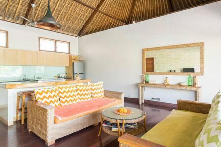 Villa Agung Lembongan Buitenkant foto